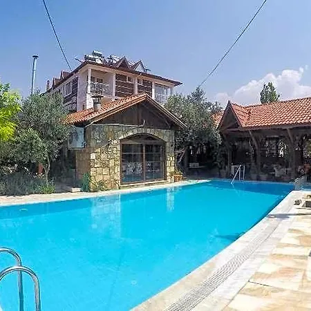 Melrose Kavakbasi