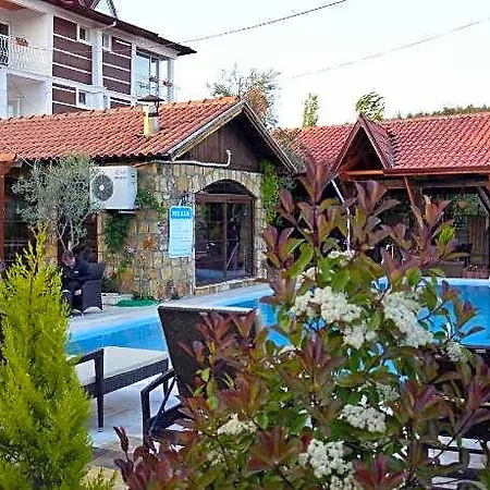 Ξενοδοχείο Melrose 2*